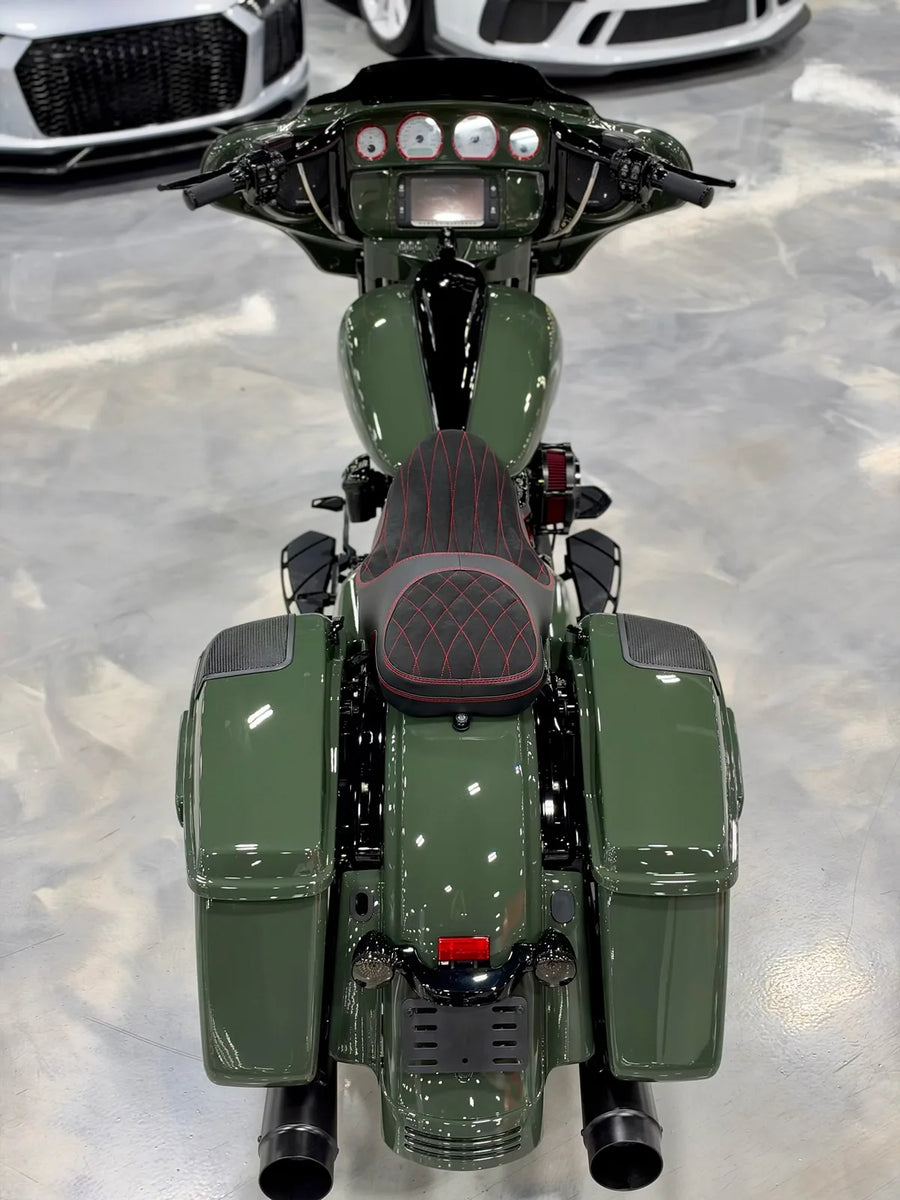 SERGEANT from above, Sinister seat and saddlebags